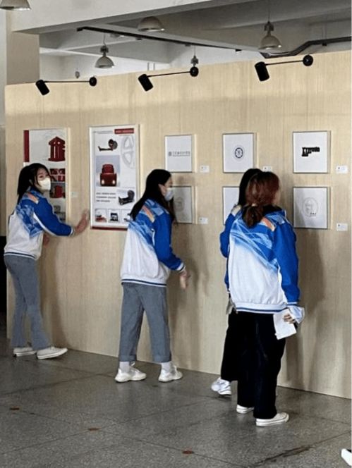 人文與藝術(shù)設(shè)計(jì)系開(kāi)展入黨積極分子志愿清掃活動(dòng)